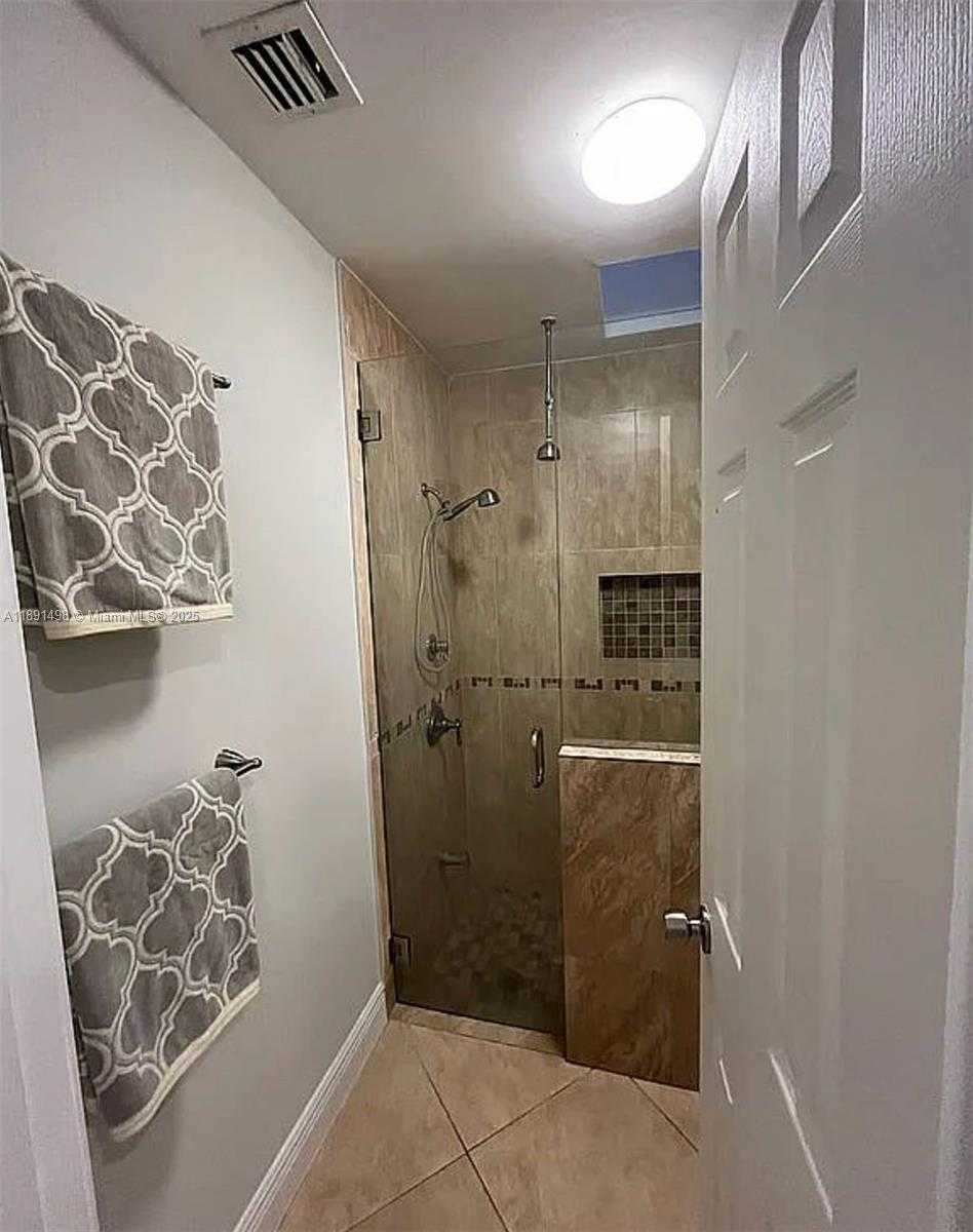 Small Image of 13352 SOUTH WEST 108TH ST CIR, Miami Number 23