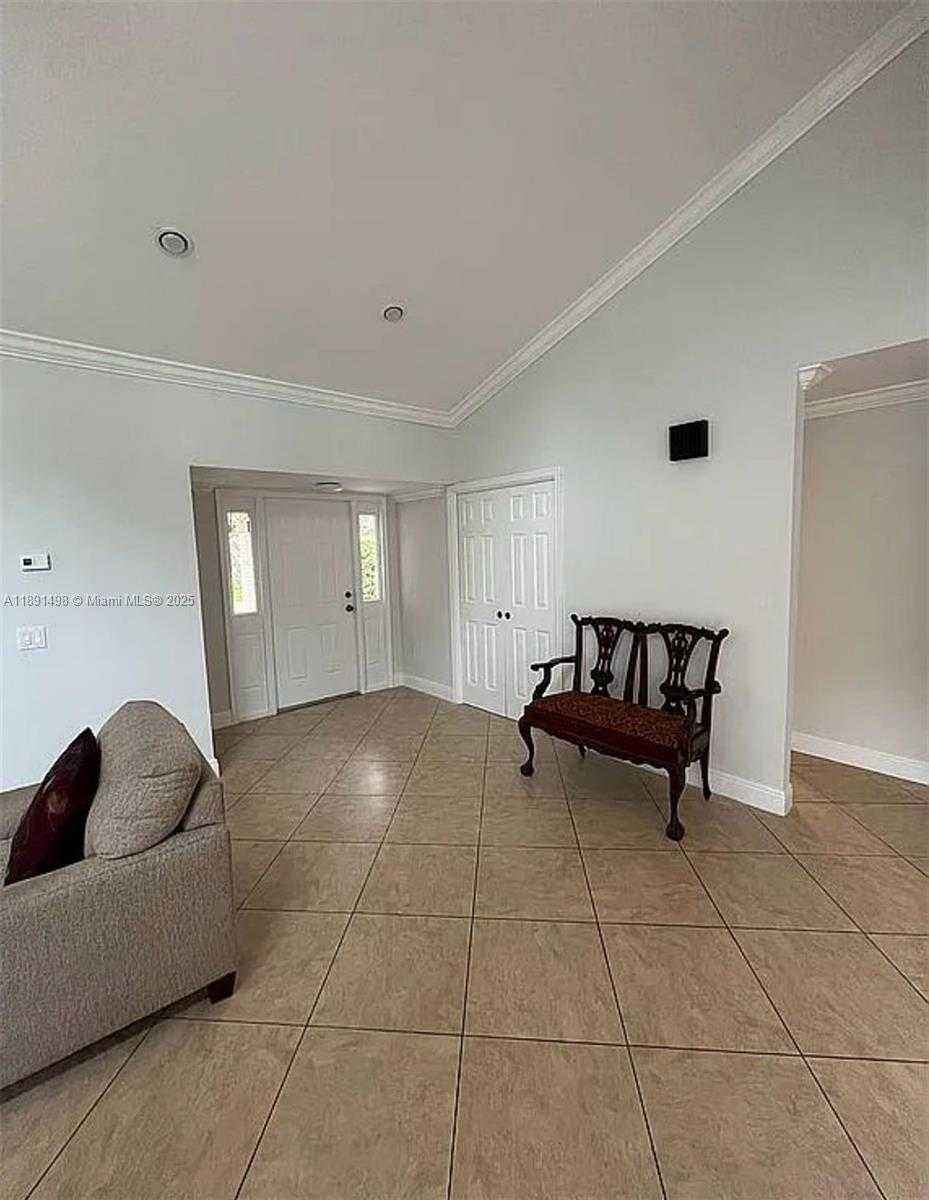 Small Image of 13352 SOUTH WEST 108TH ST CIR, Miami Number 9