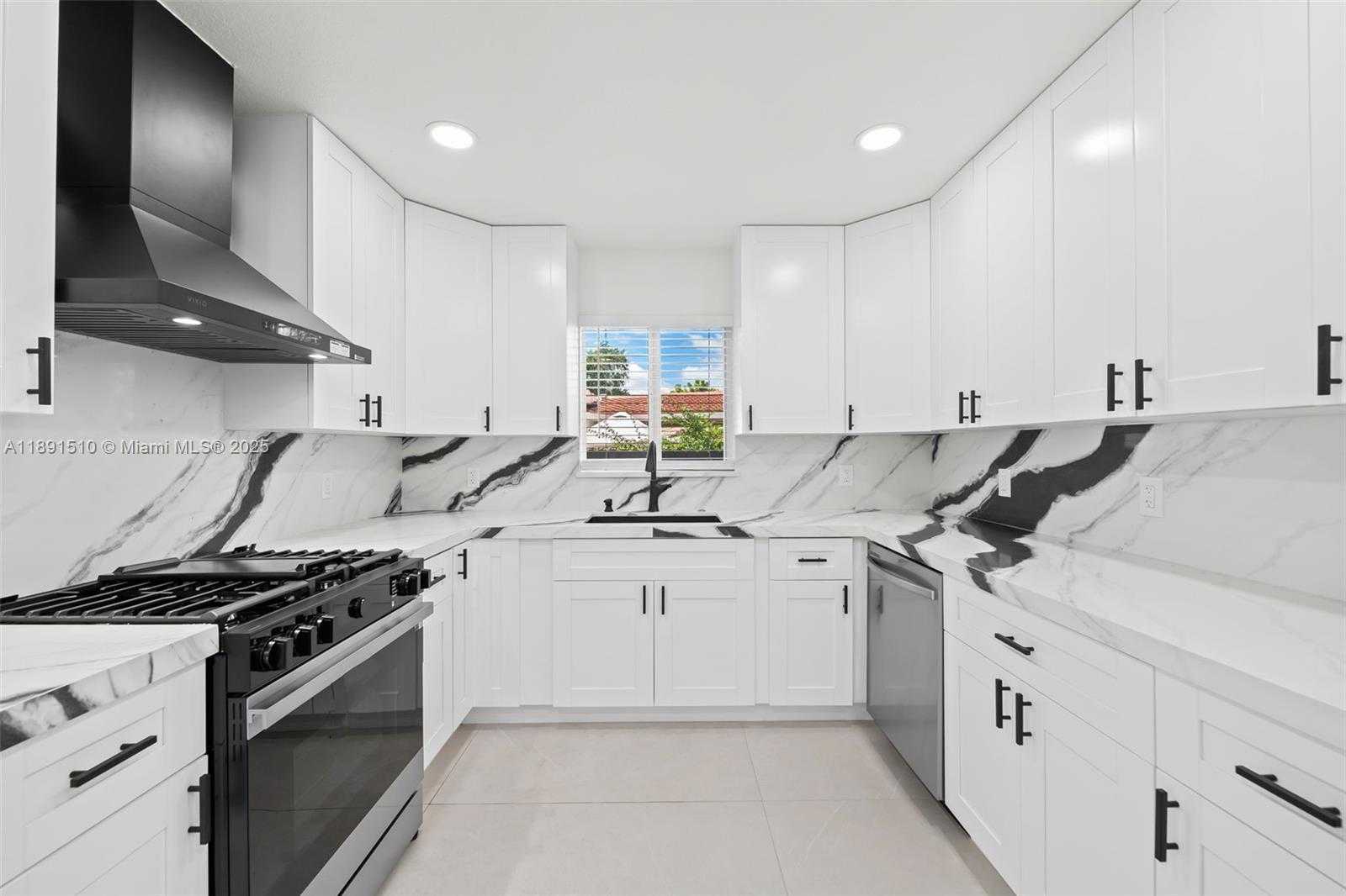 Small Image of 3333 ROOSEVELT ST, Hollywood Number 15