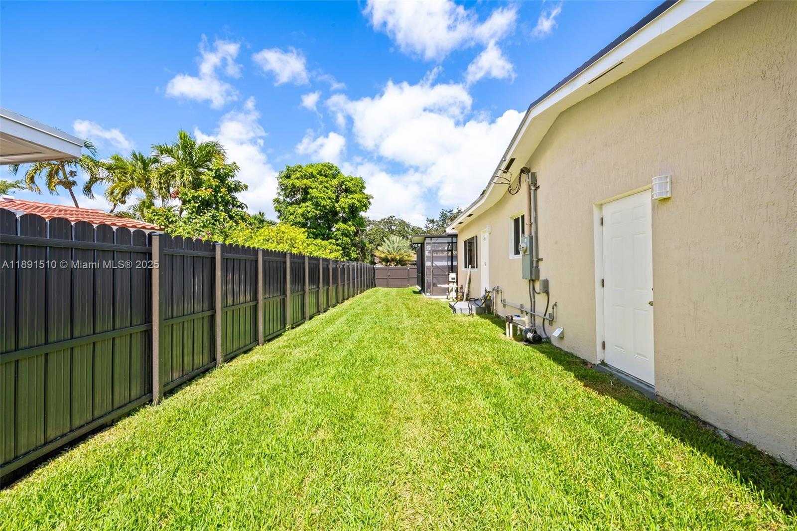 Small Image of 3333 ROOSEVELT ST, Hollywood Number 20