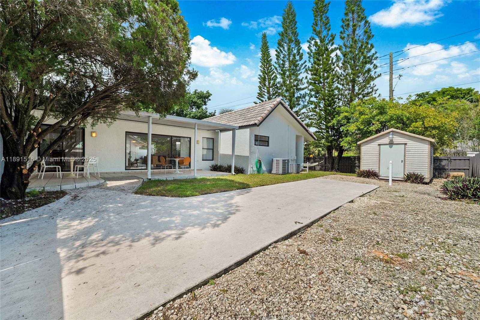 Small Image of 8345 SOUTH WEST 168TH TER, Palmetto Bay Number 29