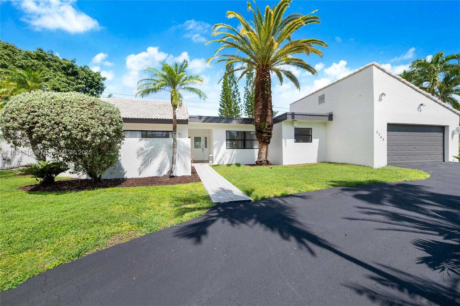 Small Image of 8345 SOUTH WEST 168TH TER, Palmetto Bay Number 3