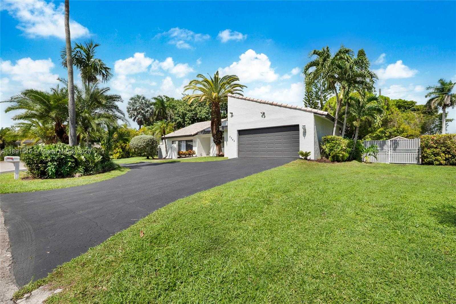 Small Image of 8345 SOUTH WEST 168TH TER, Palmetto Bay Number 33