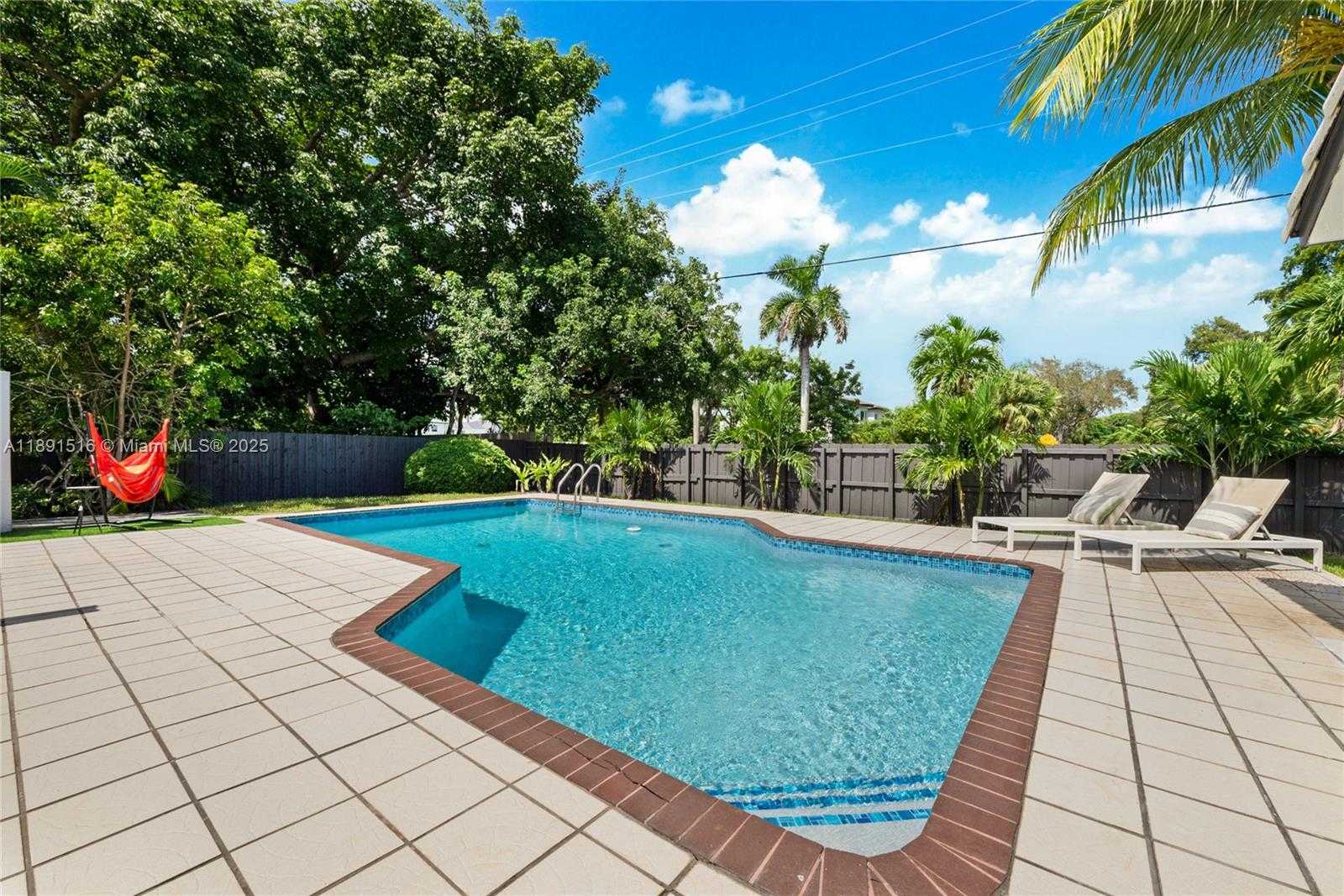 Small Image of 8345 SOUTH WEST 168TH TER, Palmetto Bay Number 34