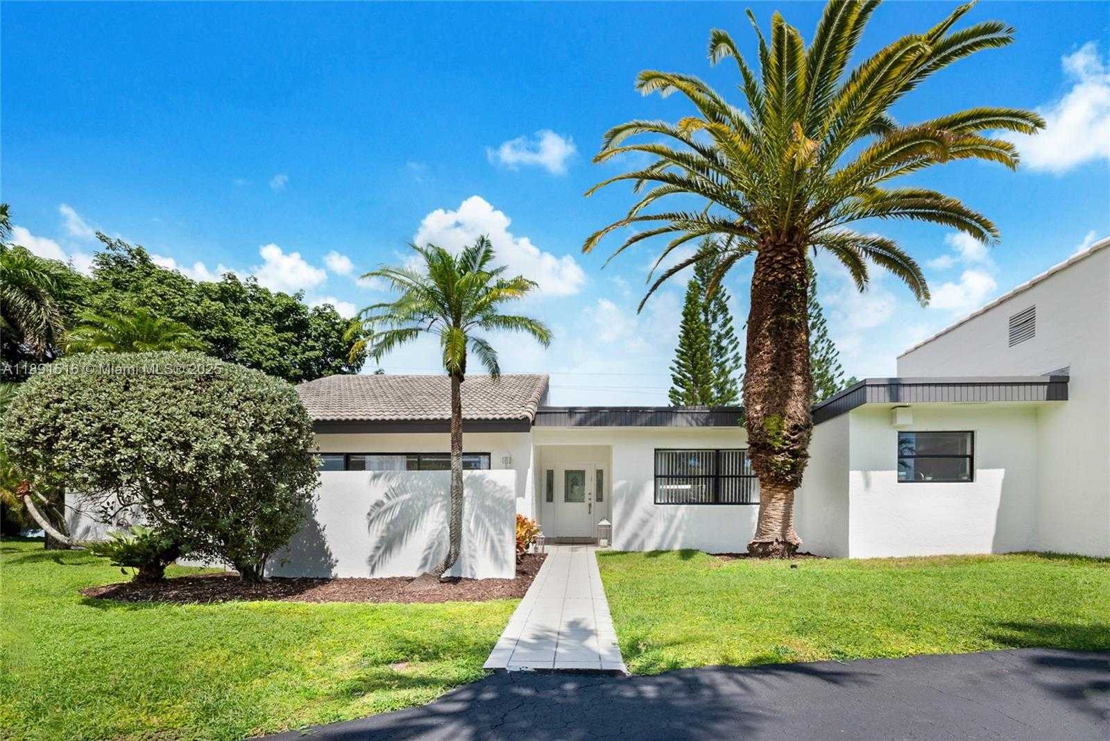 Small Image of 8345 SOUTH WEST 168TH TER, Palmetto Bay Number 35
