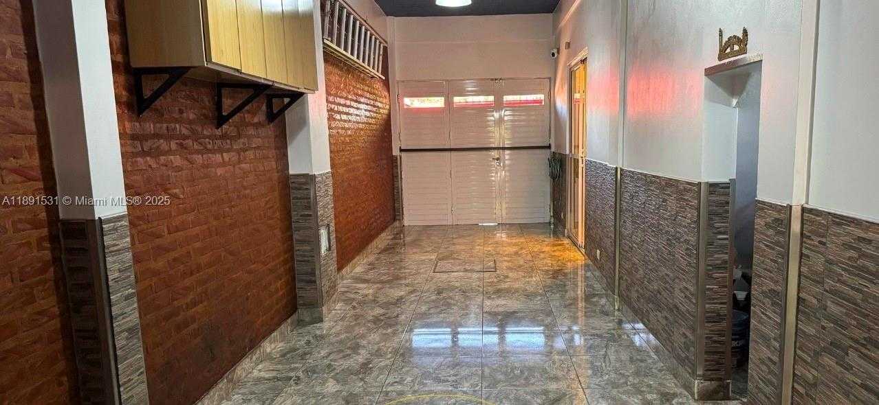 Small Image of 5445 AV DE LOS TRABAJADORES, MAR DEL PLATA ARGENTINA, Other Country - Not In USA Number 18