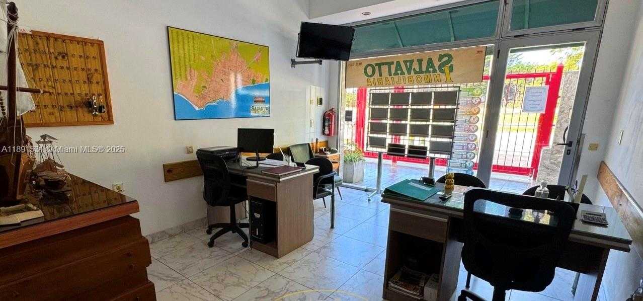 Small Image of 5445 AV DE LOS TRABAJADORES, MAR DEL PLATA ARGENTINA, Other Country - Not In USA Number 38
