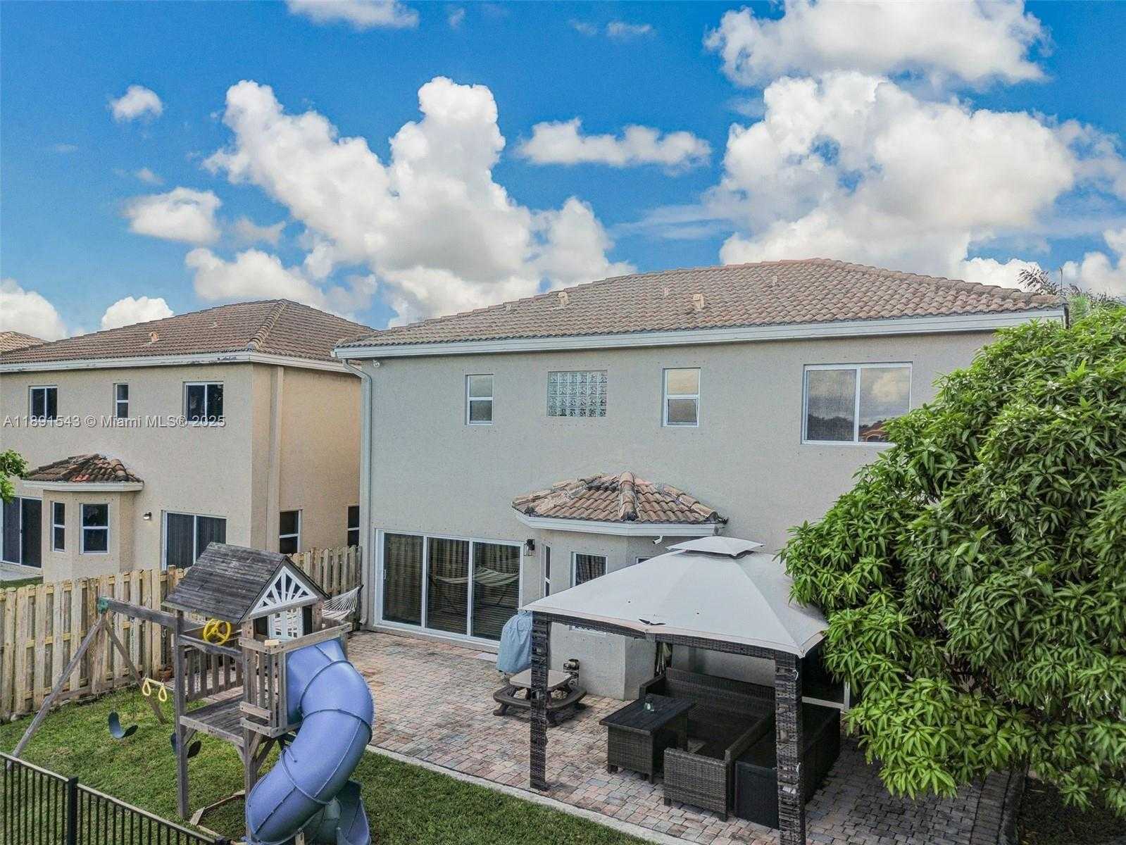 Small Image of 21071 SOUTH WEST 88TH CT, Cutler Bay Number 10
