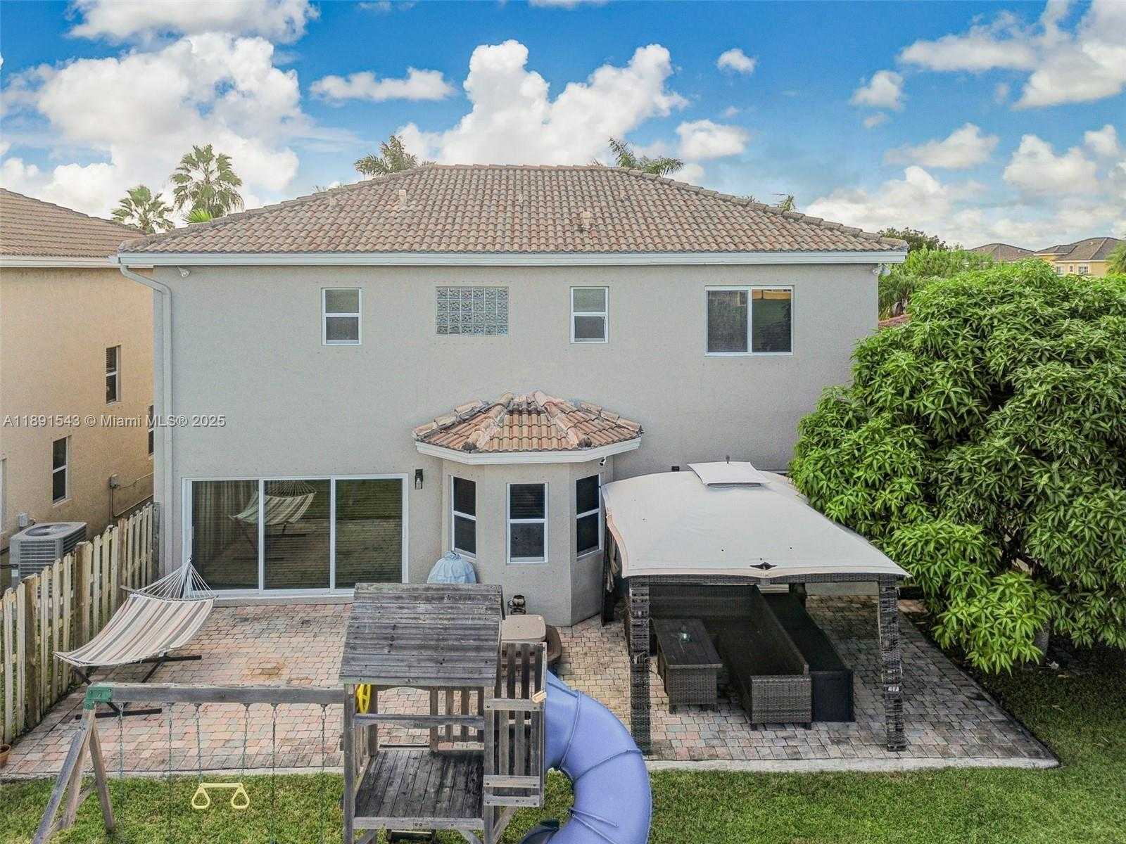 Small Image of 21071 SOUTH WEST 88TH CT, Cutler Bay Number 12