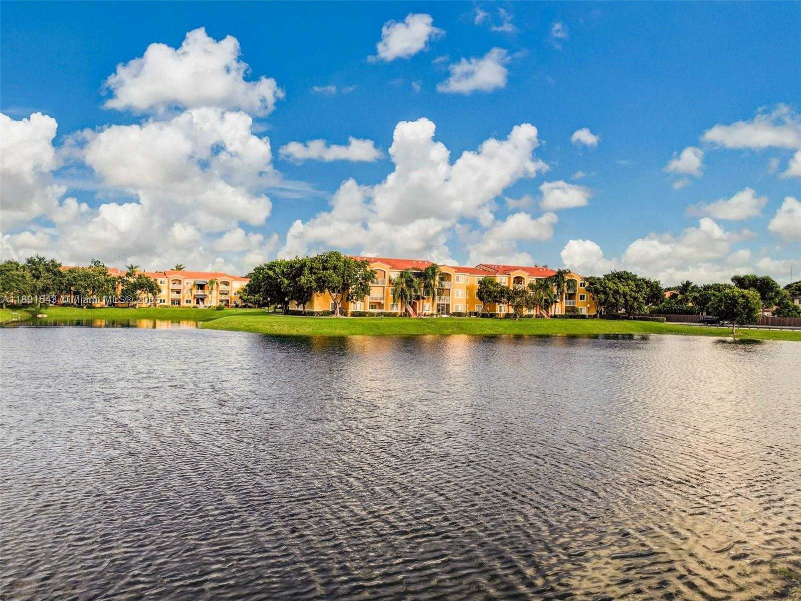 Small Image of 21071 SOUTH WEST 88TH CT, Cutler Bay Number 14