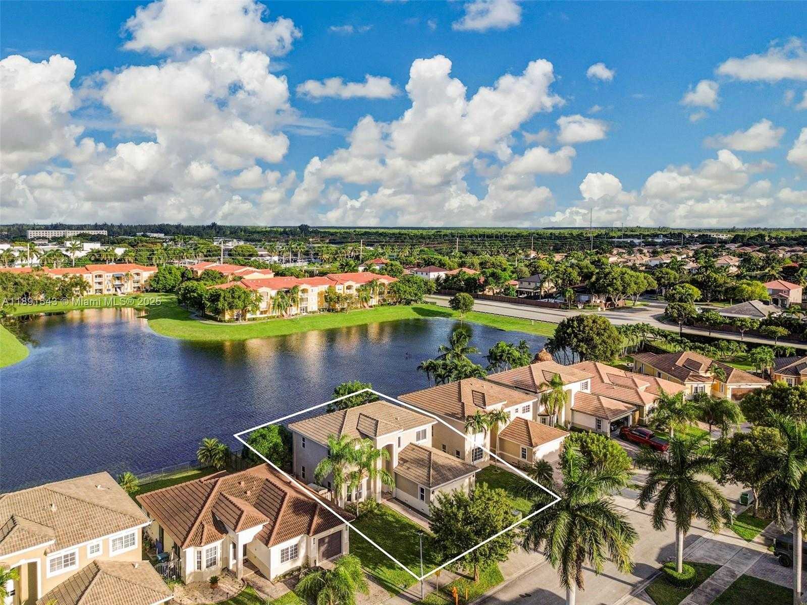 Small Image of 21071 SOUTH WEST 88TH CT, Cutler Bay Number 18