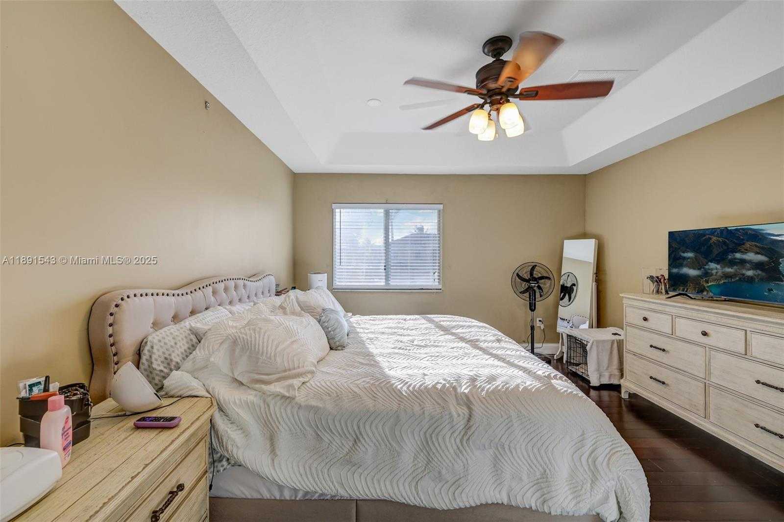 Small Image of 21071 SOUTH WEST 88TH CT, Cutler Bay Number 21
