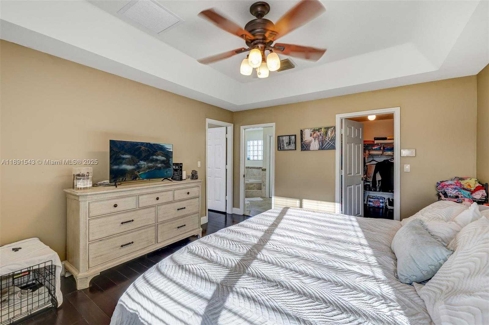 Small Image of 21071 SOUTH WEST 88TH CT, Cutler Bay Number 22
