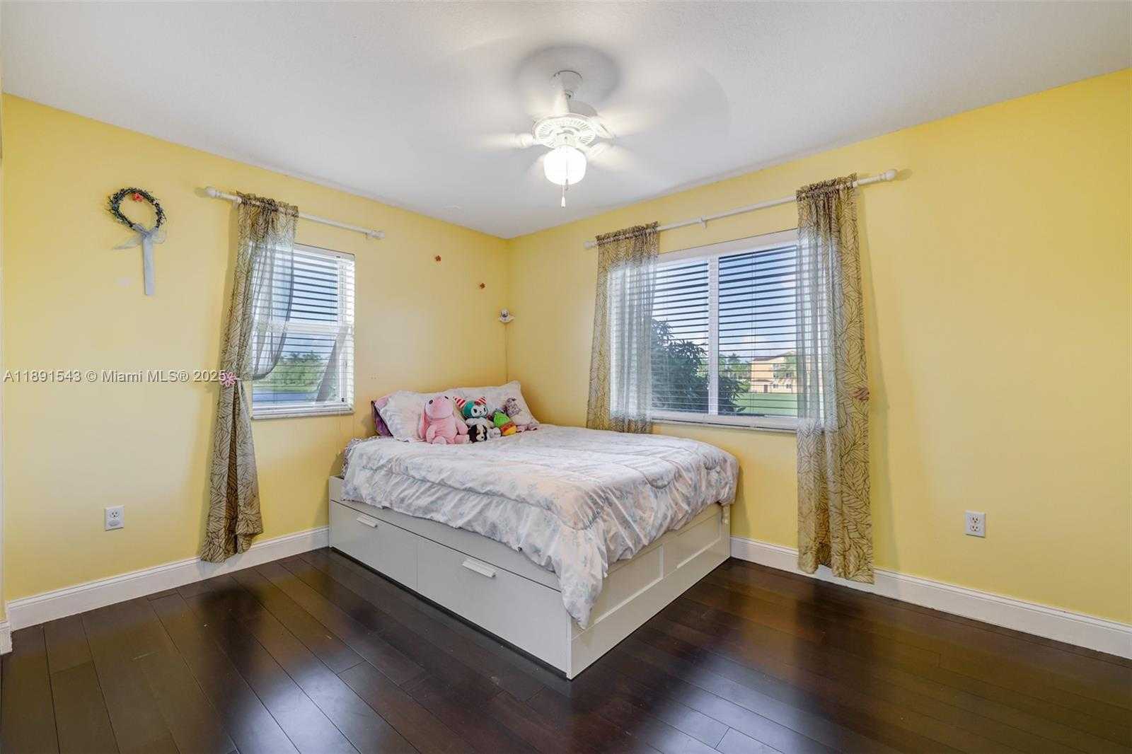 Small Image of 21071 SOUTH WEST 88TH CT, Cutler Bay Number 26