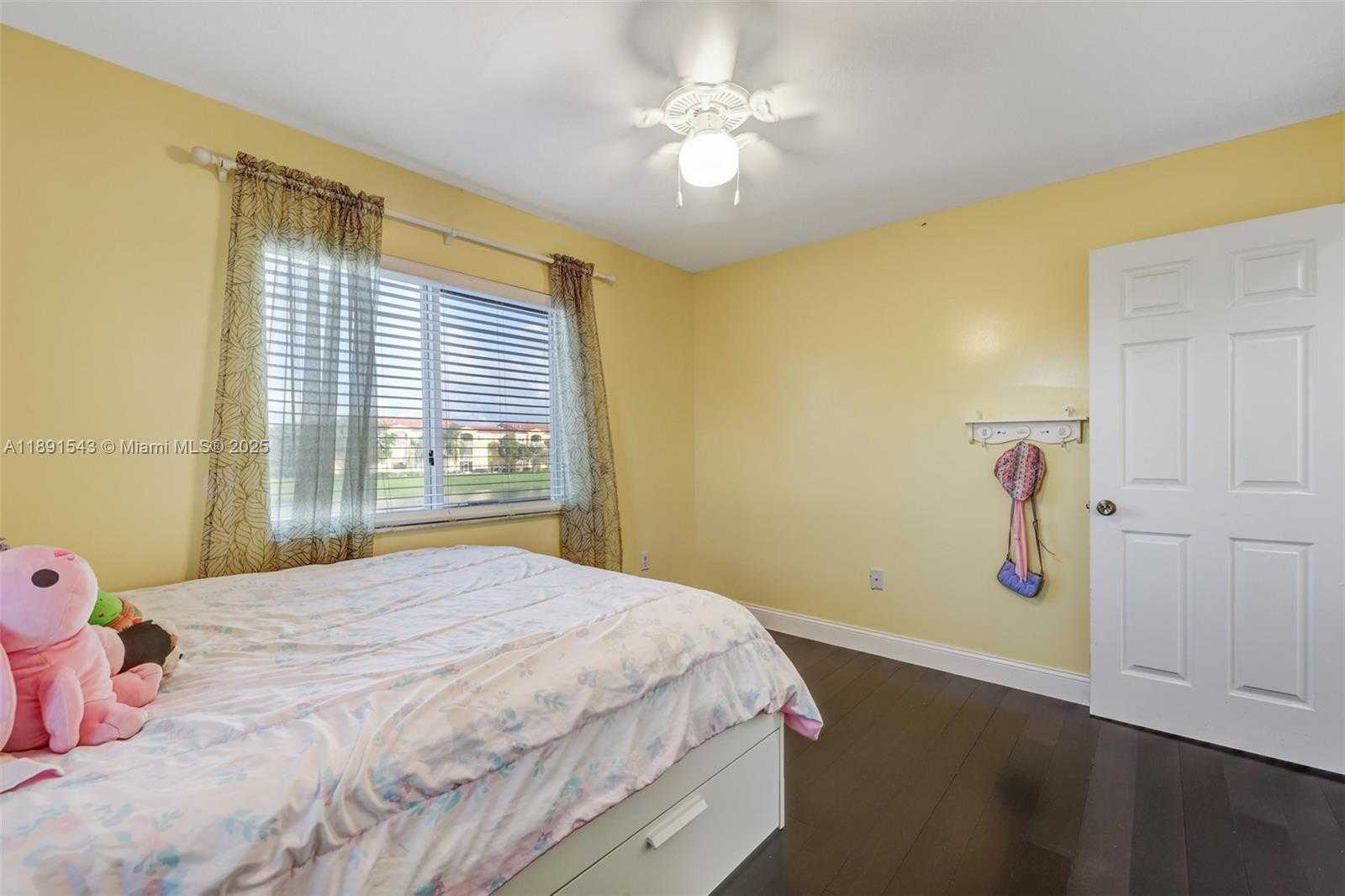 Small Image of 21071 SOUTH WEST 88TH CT, Cutler Bay Number 28