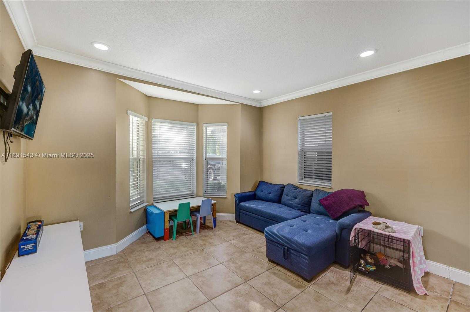 Small Image of 21071 SOUTH WEST 88TH CT, Cutler Bay Number 44