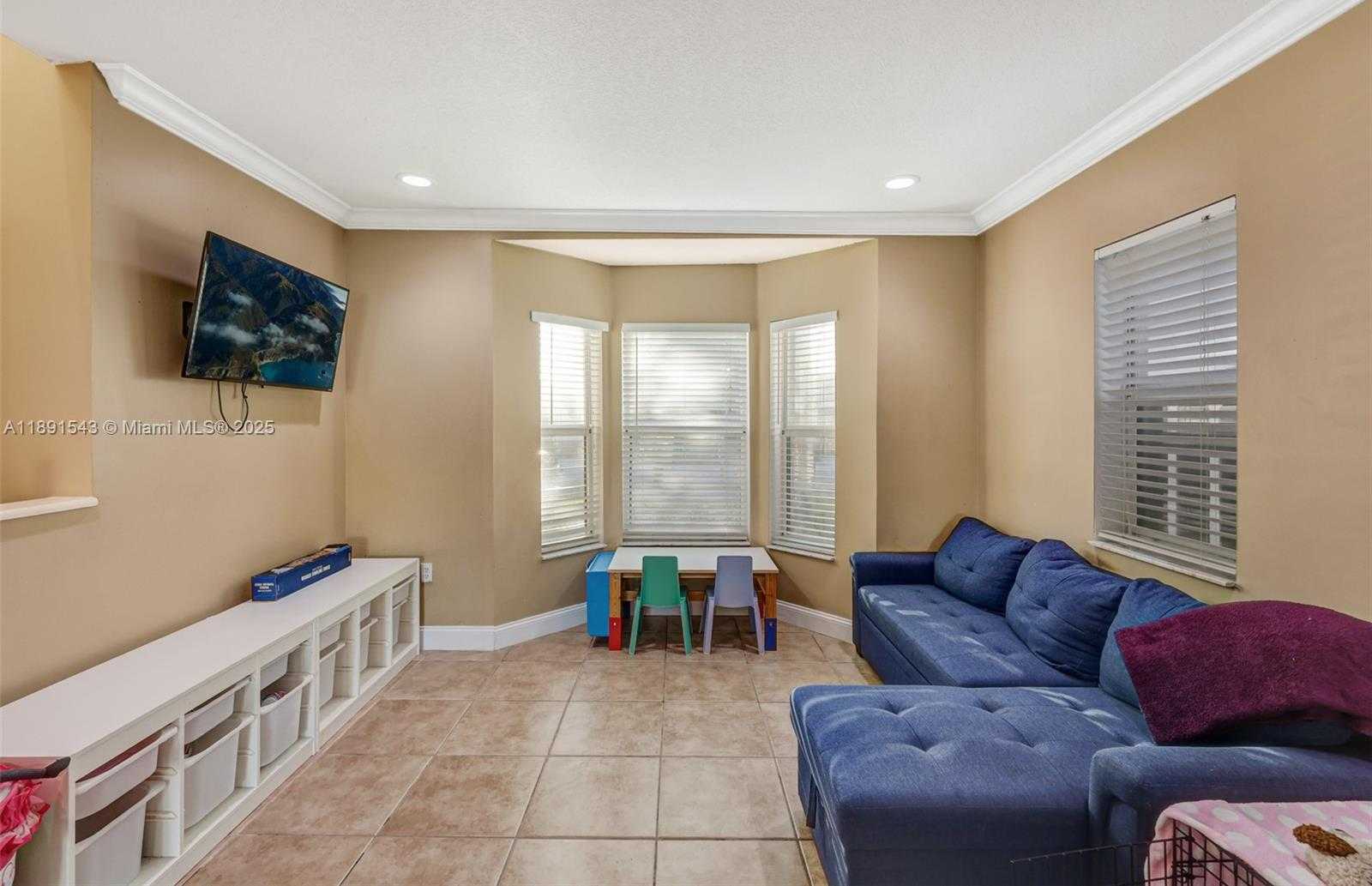 Small Image of 21071 SOUTH WEST 88TH CT, Cutler Bay Number 45