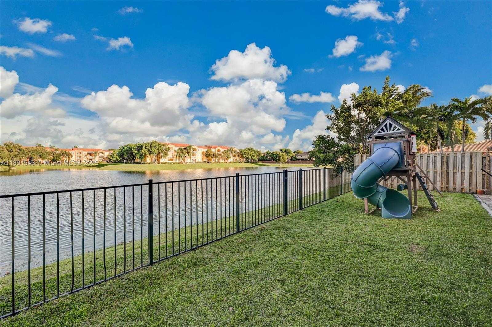 Small Image of 21071 SOUTH WEST 88TH CT, Cutler Bay Number 55