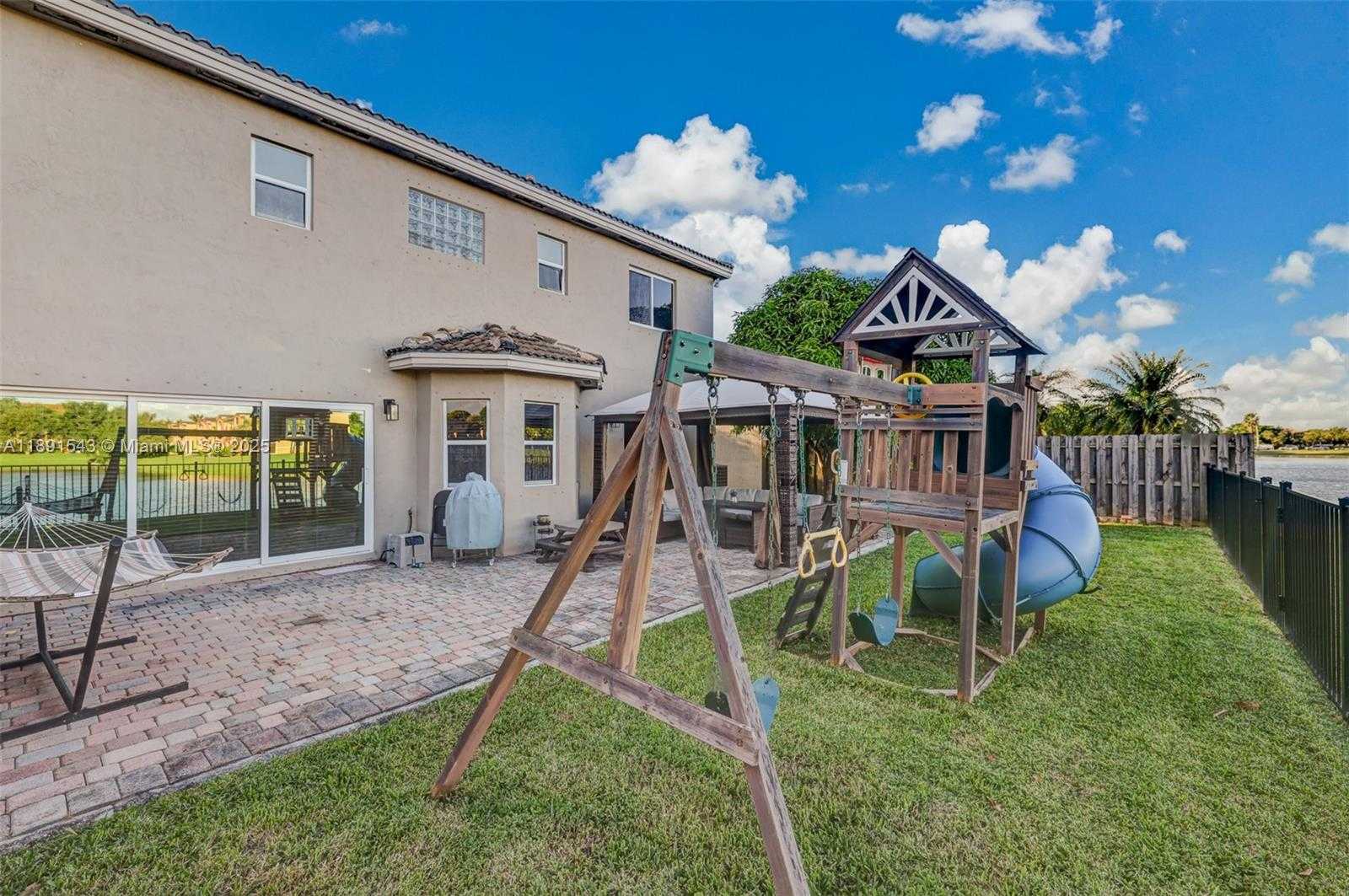 Small Image of 21071 SOUTH WEST 88TH CT, Cutler Bay Number 57