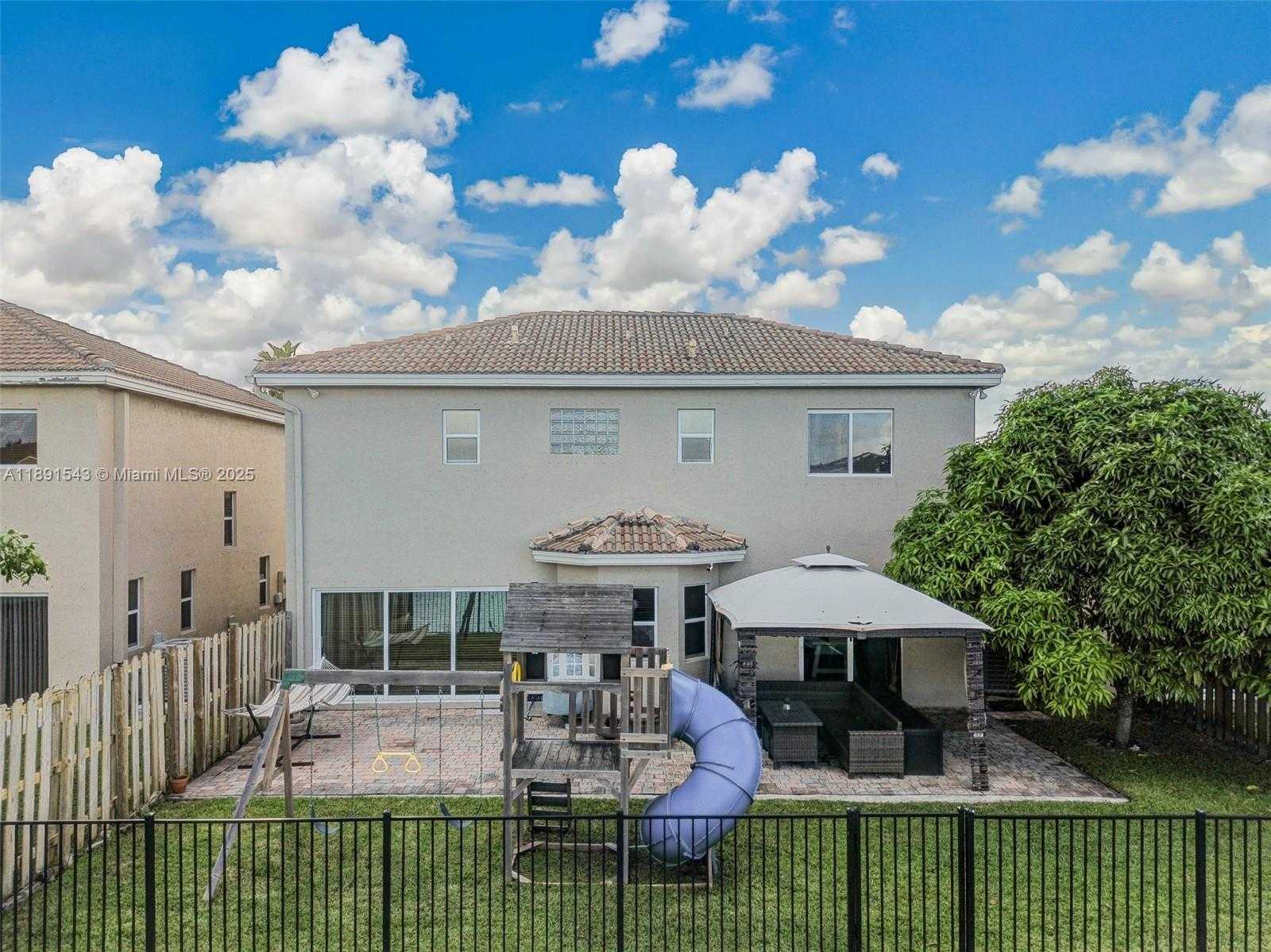 Small Image of 21071 SOUTH WEST 88TH CT, Cutler Bay Number 9
