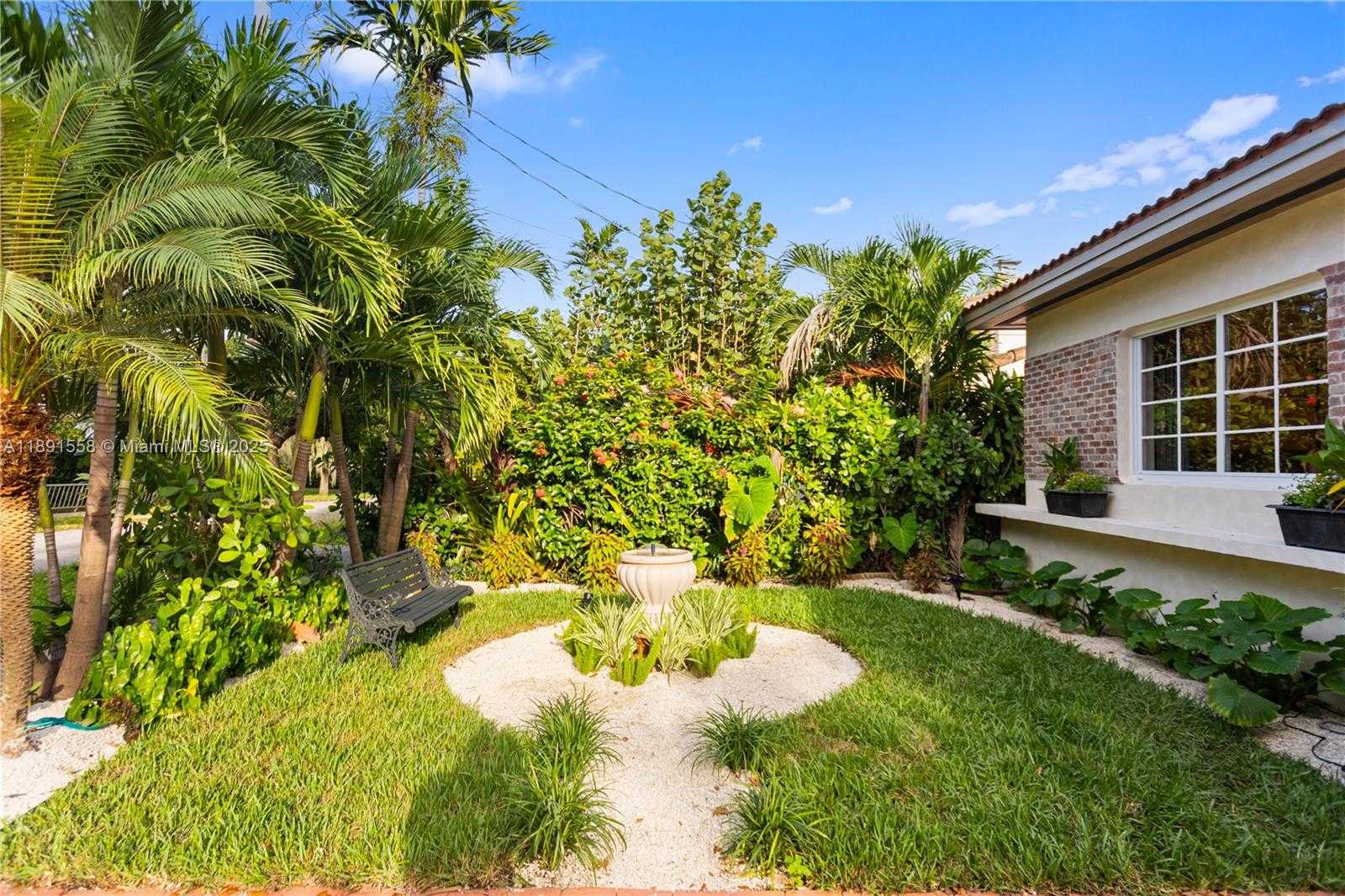 Small Image of 744 NORTH EAST 88TH ST, Miami Number 2