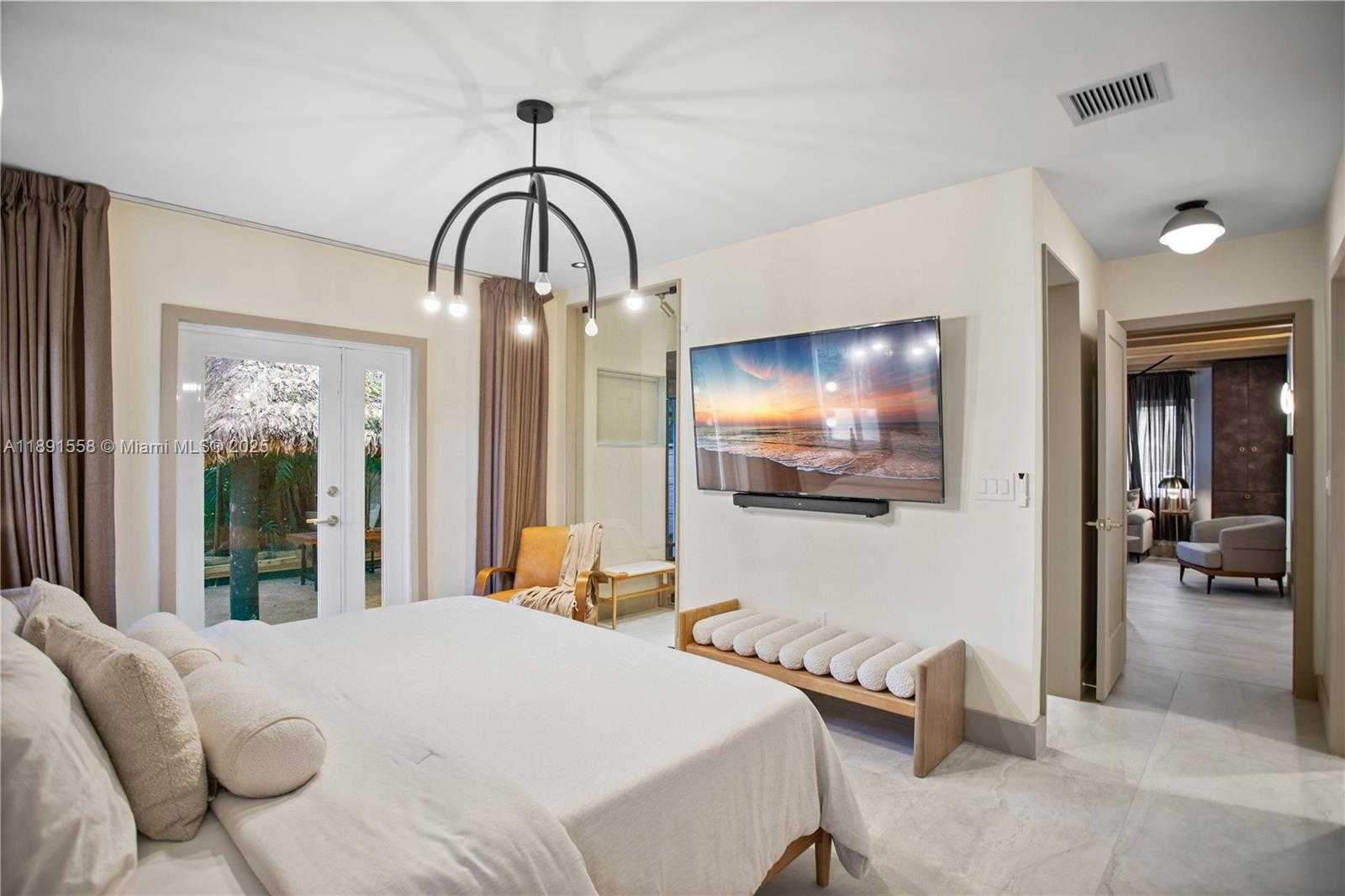 Small Image of 744 NORTH EAST 88TH ST, Miami Number 31