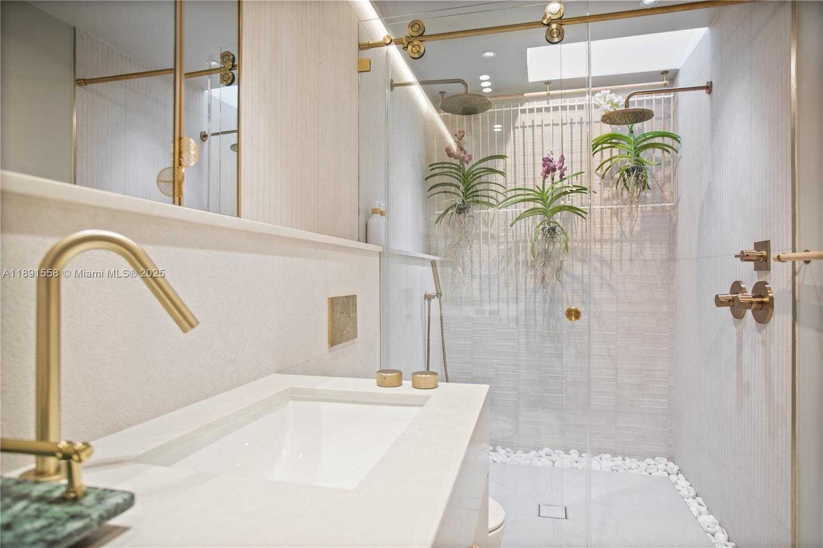 Small Image of 744 NORTH EAST 88TH ST, Miami Number 36