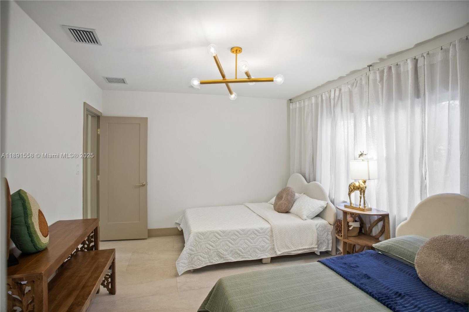 Small Image of 744 NORTH EAST 88TH ST, Miami Number 39