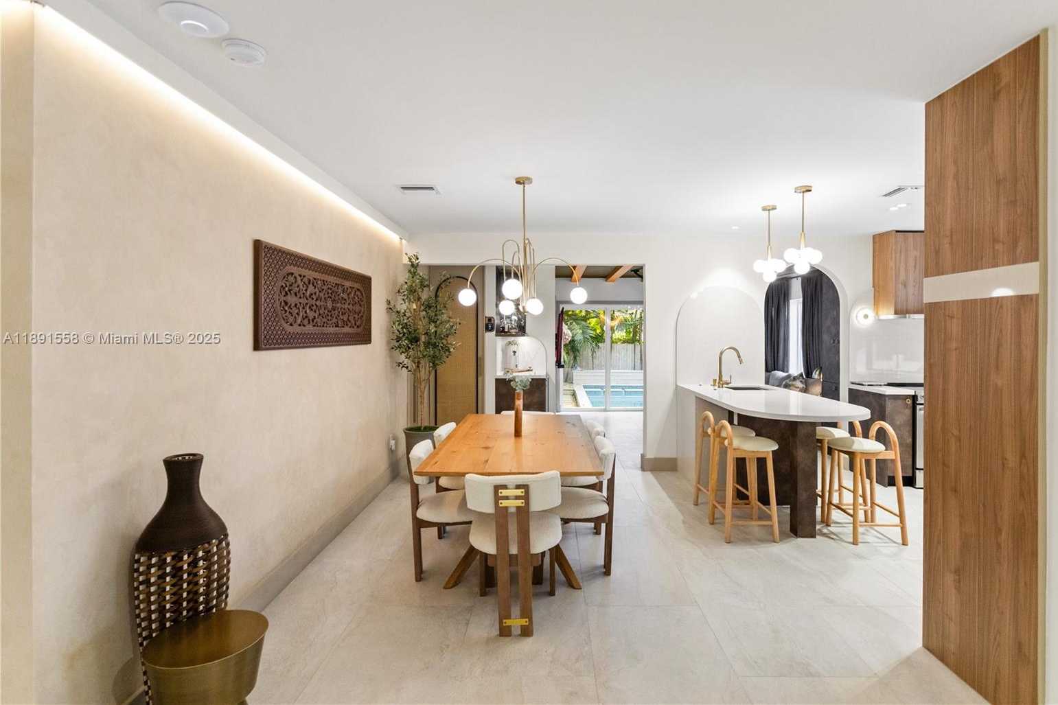 Small Image of 744 NORTH EAST 88TH ST, Miami Number 4