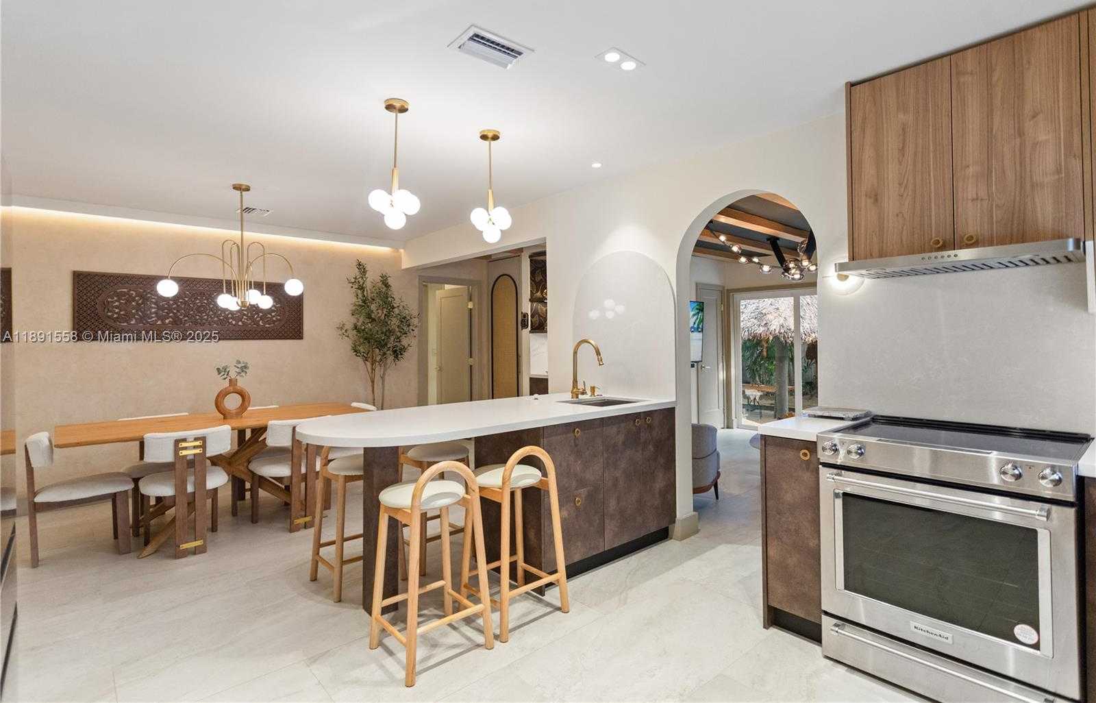Small Image of 744 NORTH EAST 88TH ST, Miami Number 7