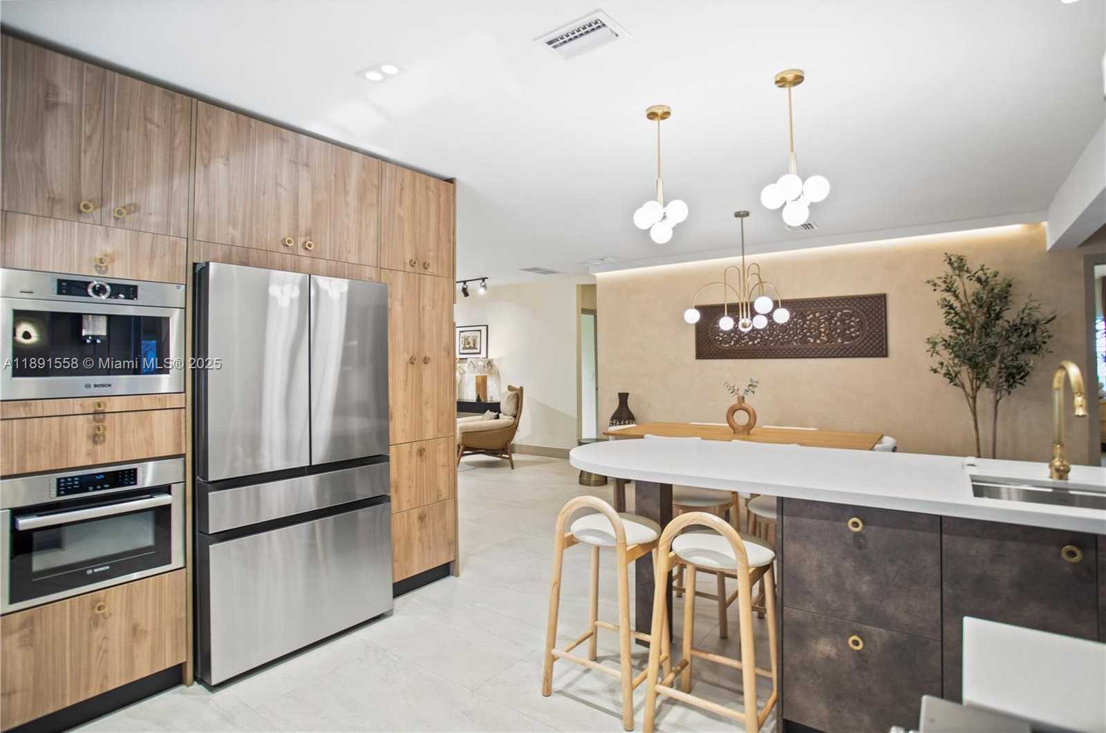 Small Image of 744 NORTH EAST 88TH ST, Miami Number 8