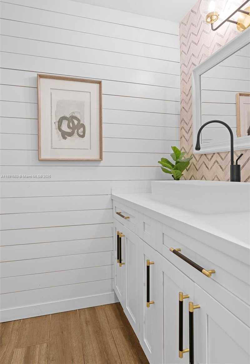 Small Image of 140 TORCHWOOD AVE, Plantation Number 21