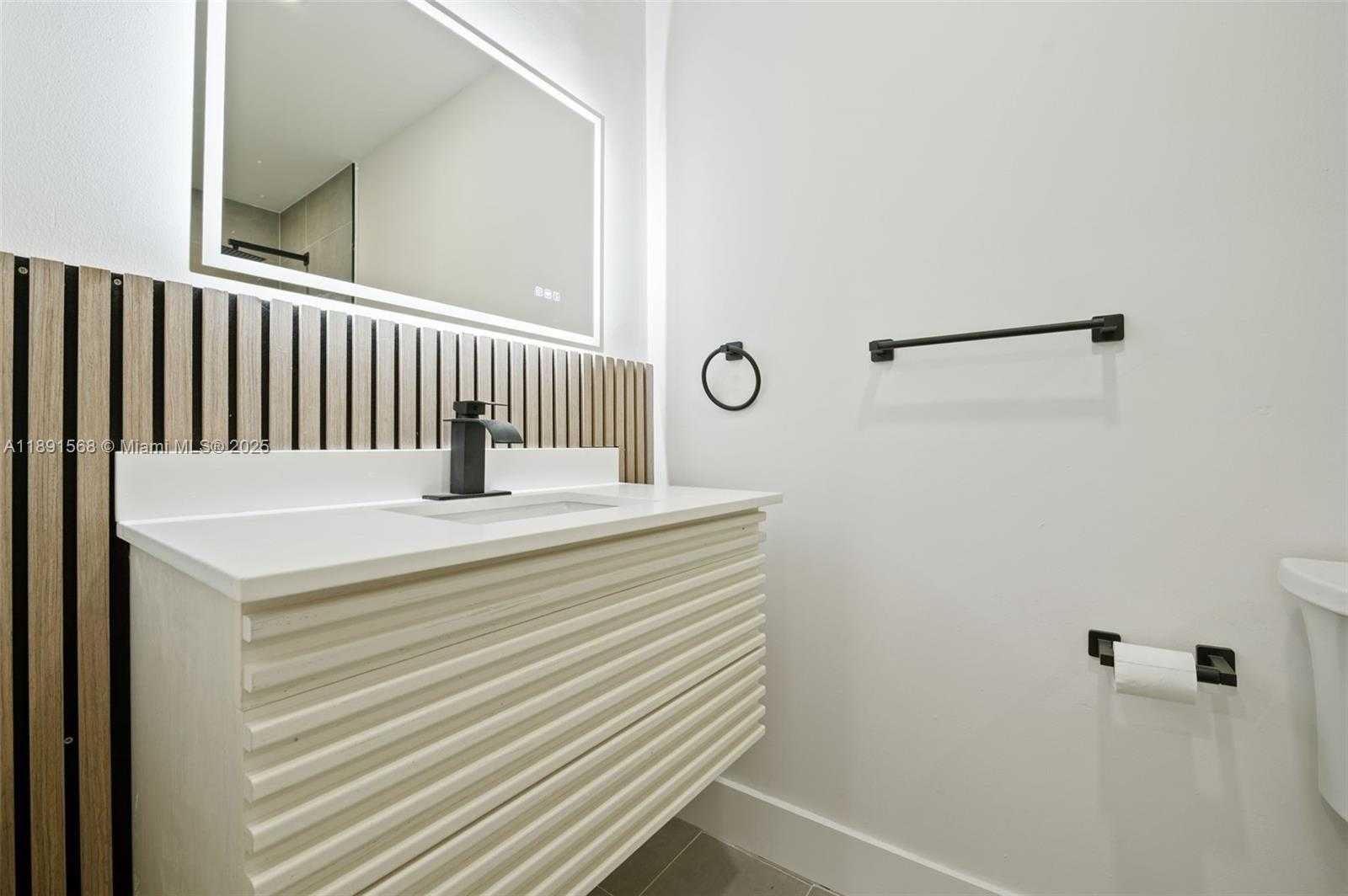 Small Image of 261 NORTH WEST 2ND CT, Deerfield Beach Number 13