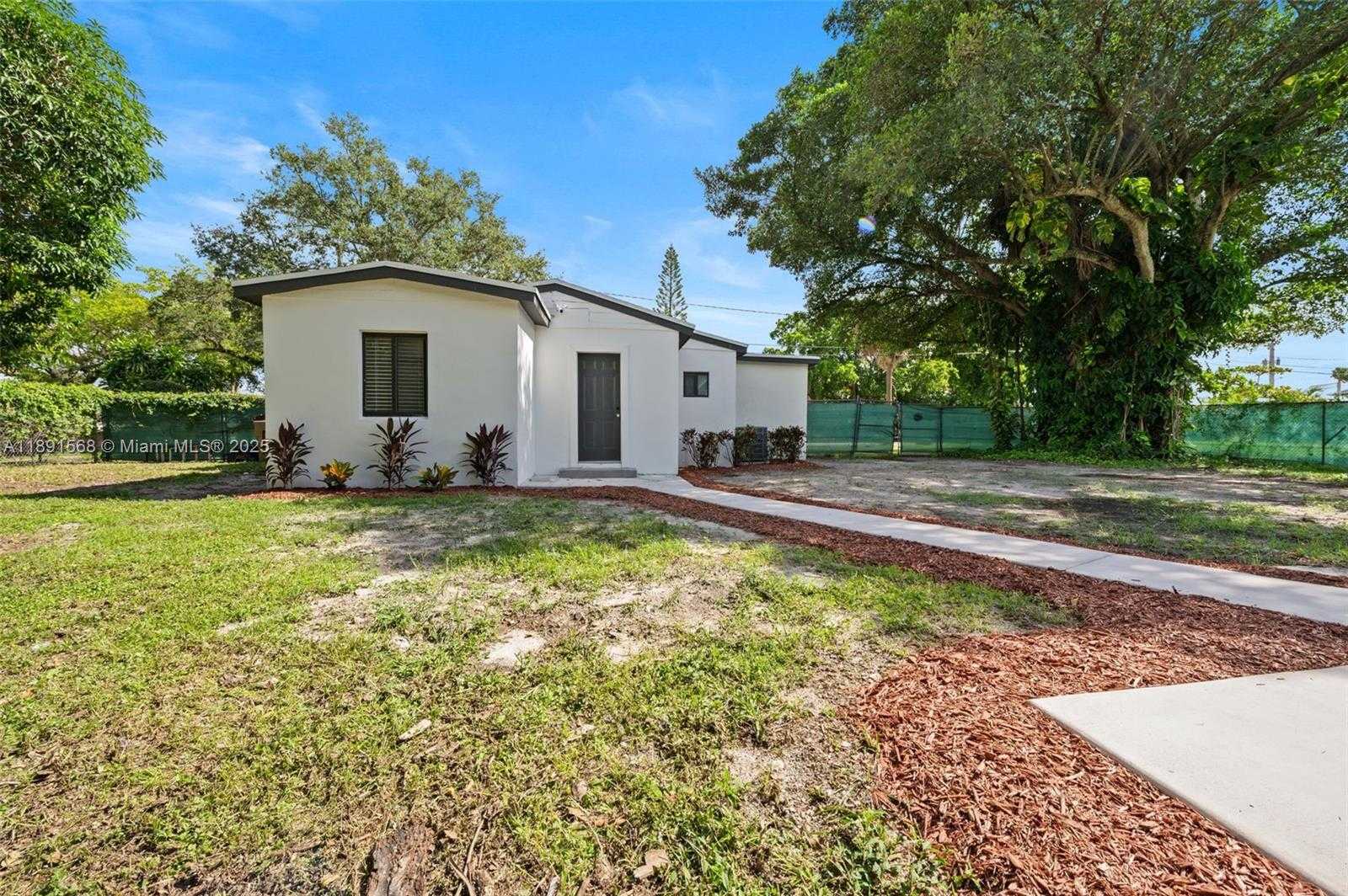 Small Image of 261 NORTH WEST 2ND CT, Deerfield Beach Number 21