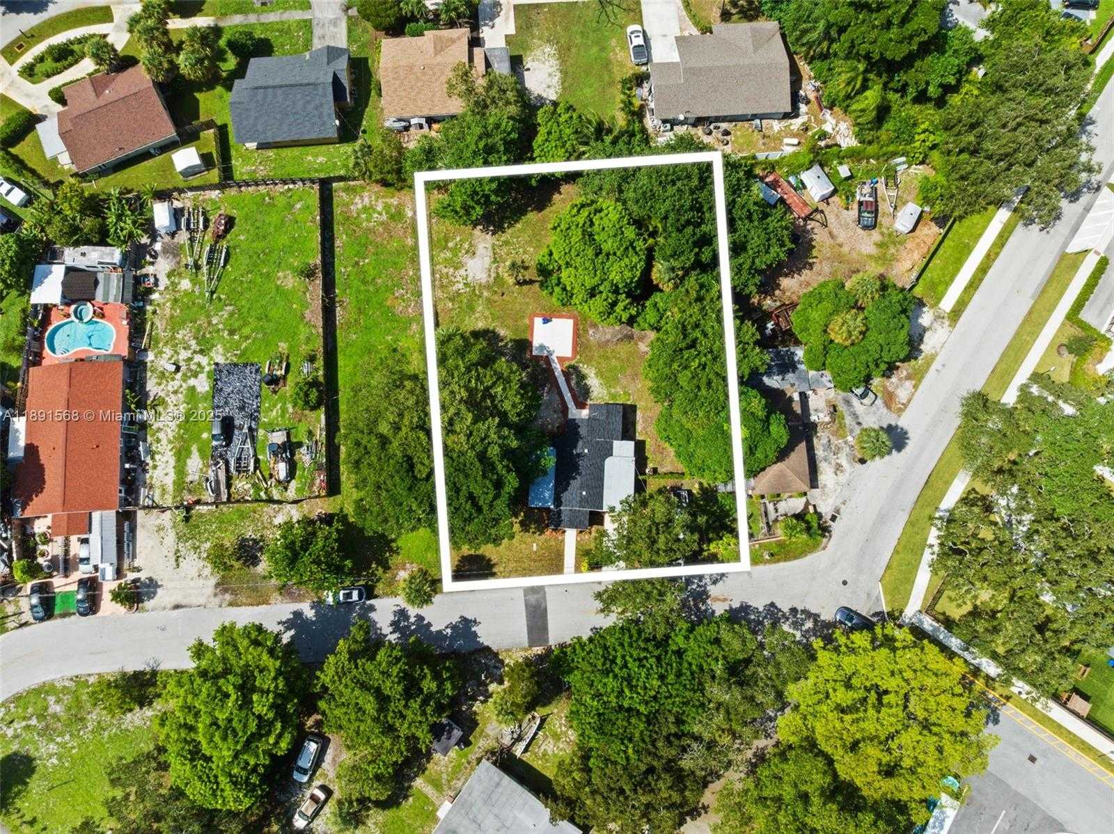 Small Image of 261 NORTH WEST 2ND CT, Deerfield Beach Number 27