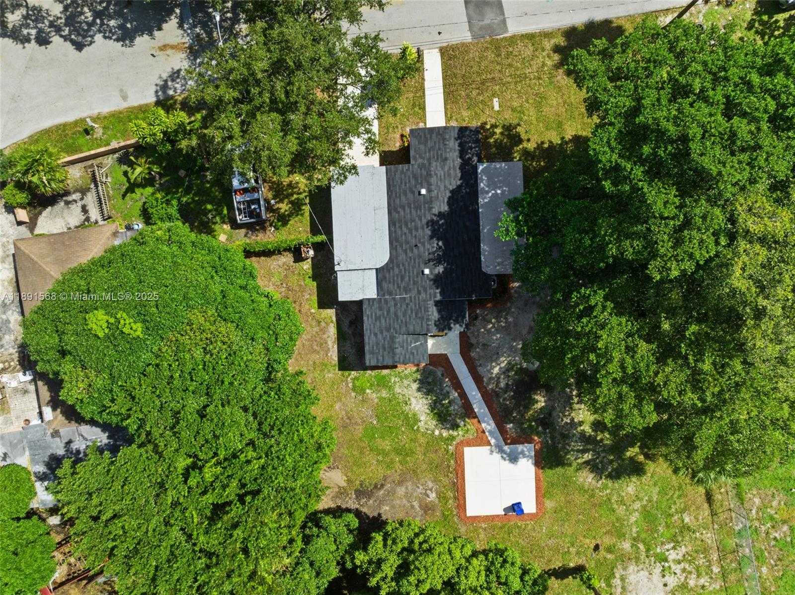 Small Image of 261 NORTH WEST 2ND CT, Deerfield Beach Number 28