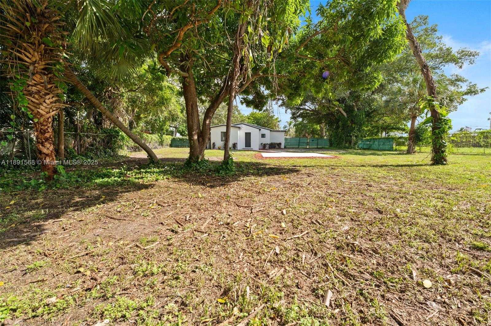 Small Image of 261 NORTH WEST 2ND CT, Deerfield Beach Number 31