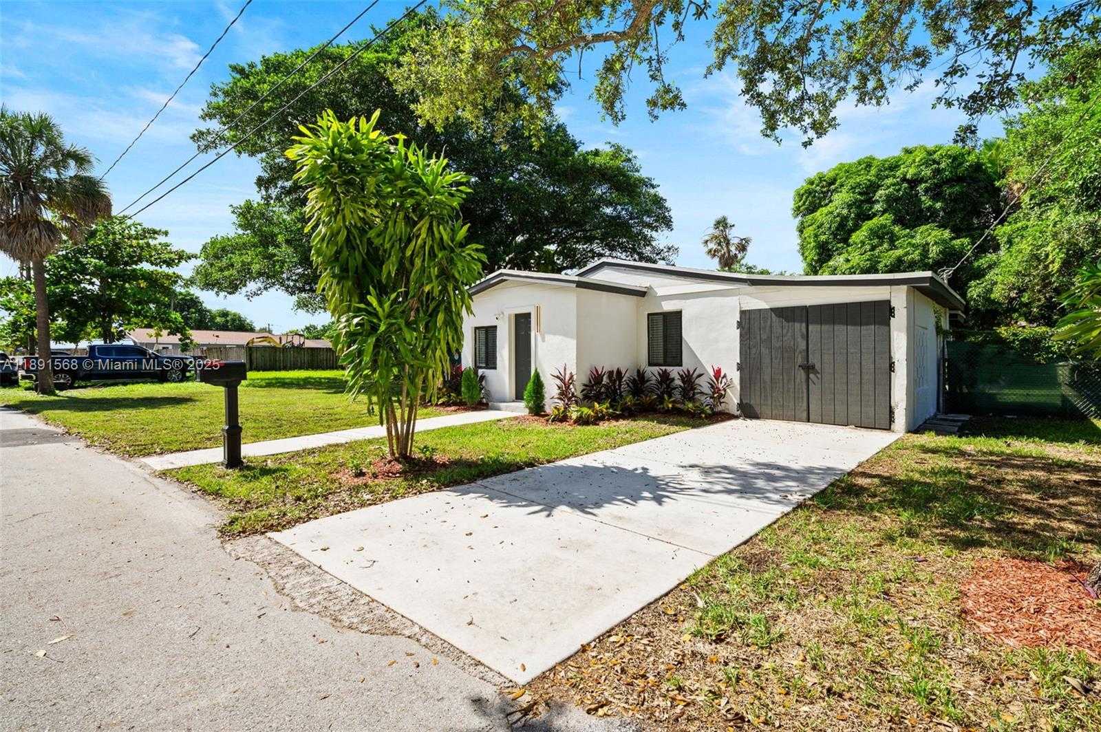 Small Image of 261 NORTH WEST 2ND CT, Deerfield Beach Number 36