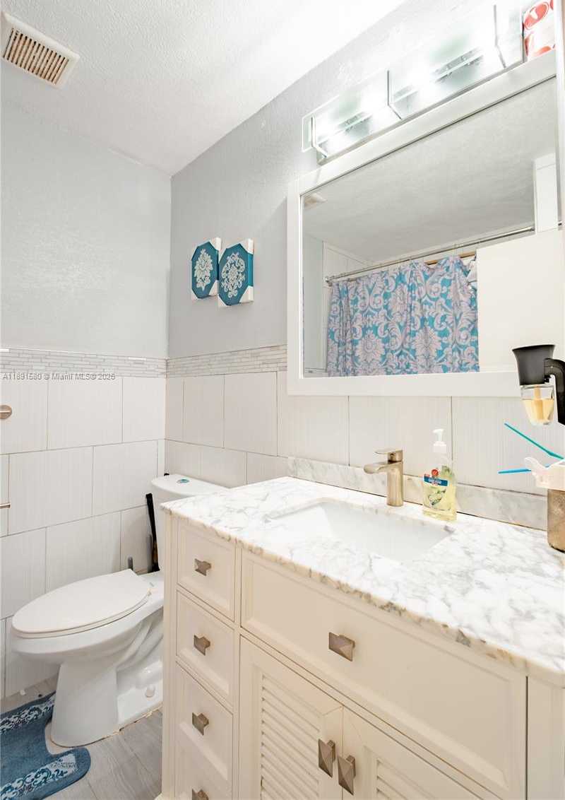 Small Image of 17911 NORTH WEST 42ND PL, Miami Gardens Number 10