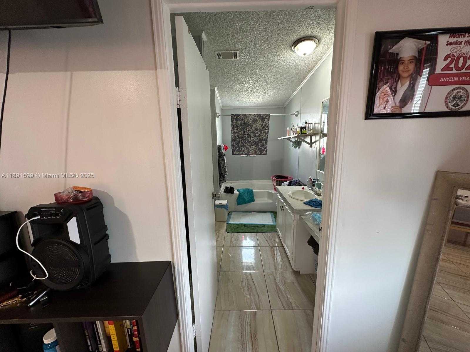 Small Image of 19800 SOUTH WEST 180TH AVE #271, Miami Number 17
