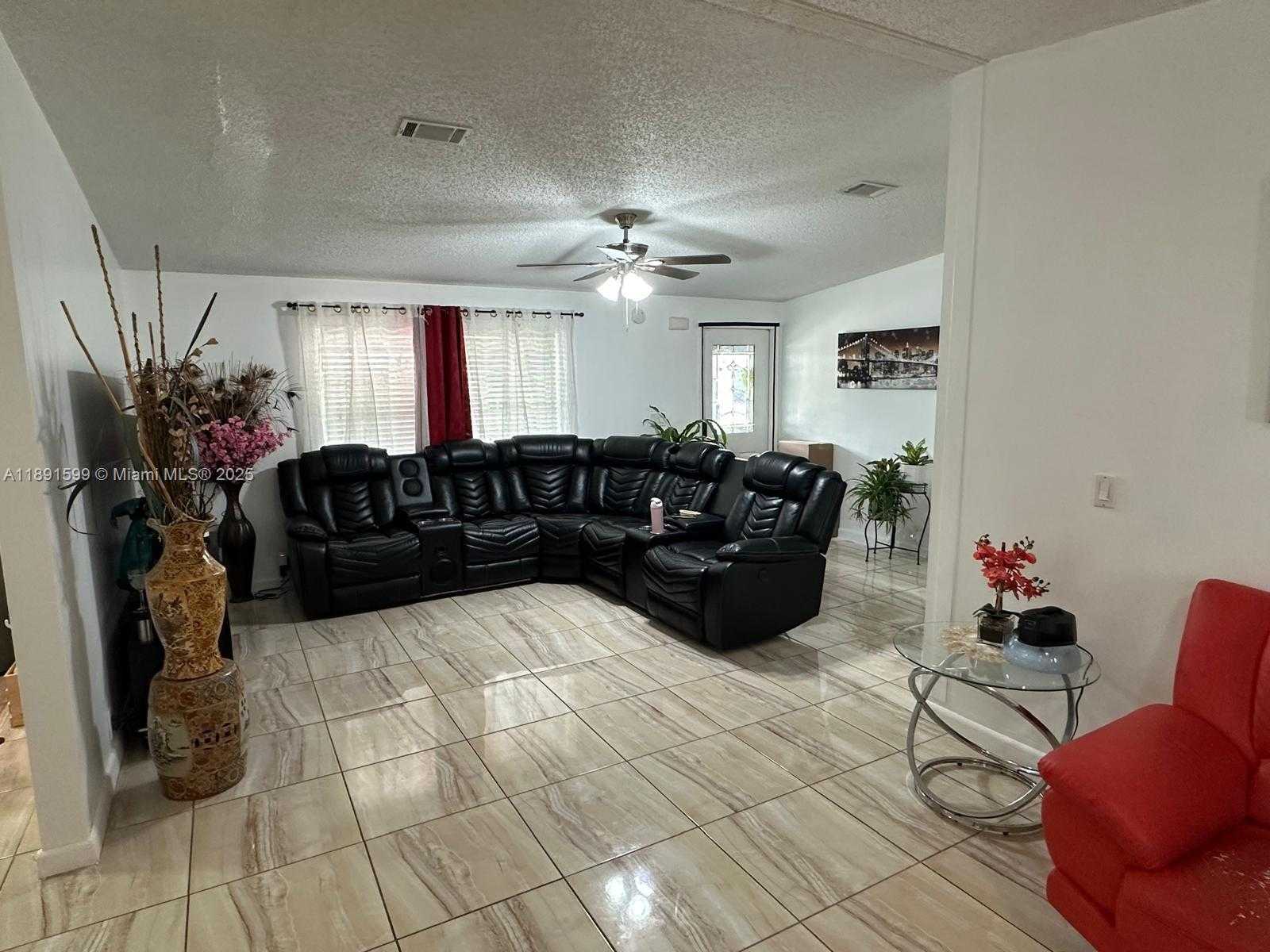 Small Image of 19800 SOUTH WEST 180TH AVE #271, Miami Number 3