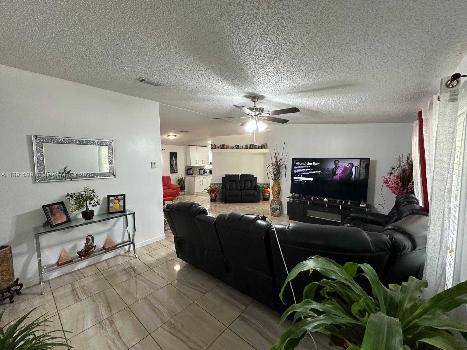 Small Image of 19800 SOUTH WEST 180TH AVE #271, Miami Number 5