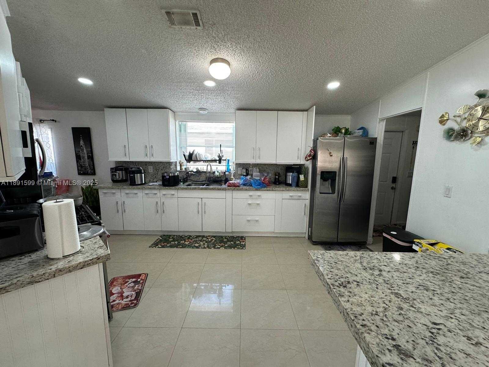 Small Image of 19800 SOUTH WEST 180TH AVE #271, Miami Number 7