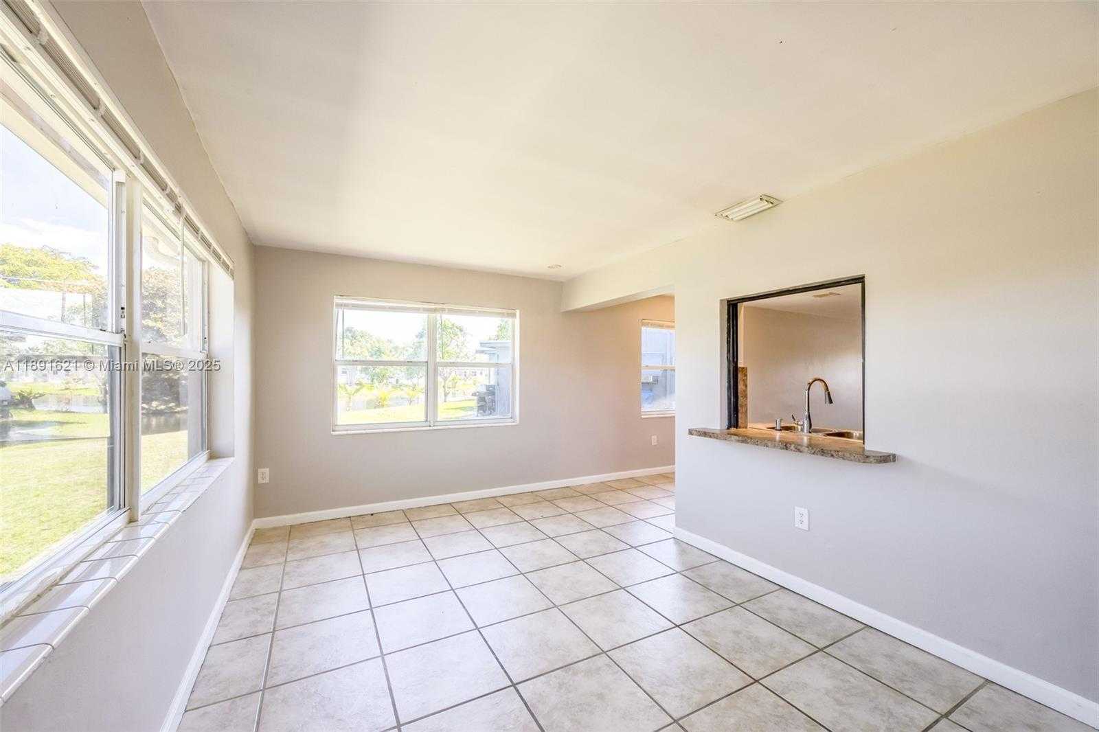 Small Image of 6901 NORTH WEST 28TH ST, Sunrise Number 7