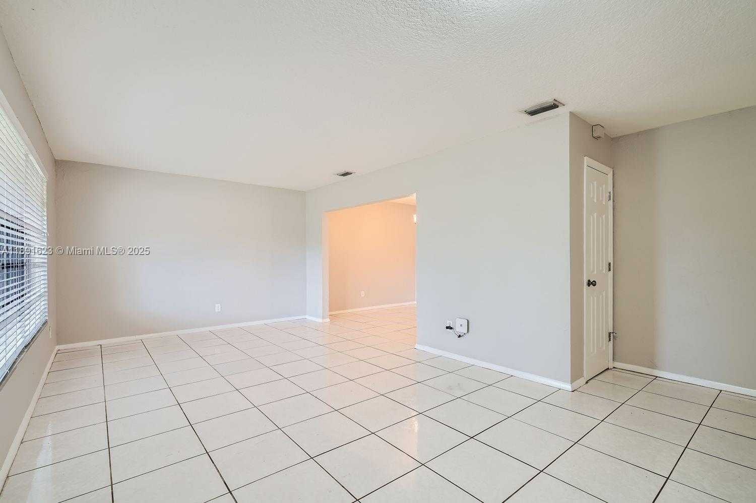 Small Image of 7301 NORTH WEST 11TH ST, Plantation Number 24