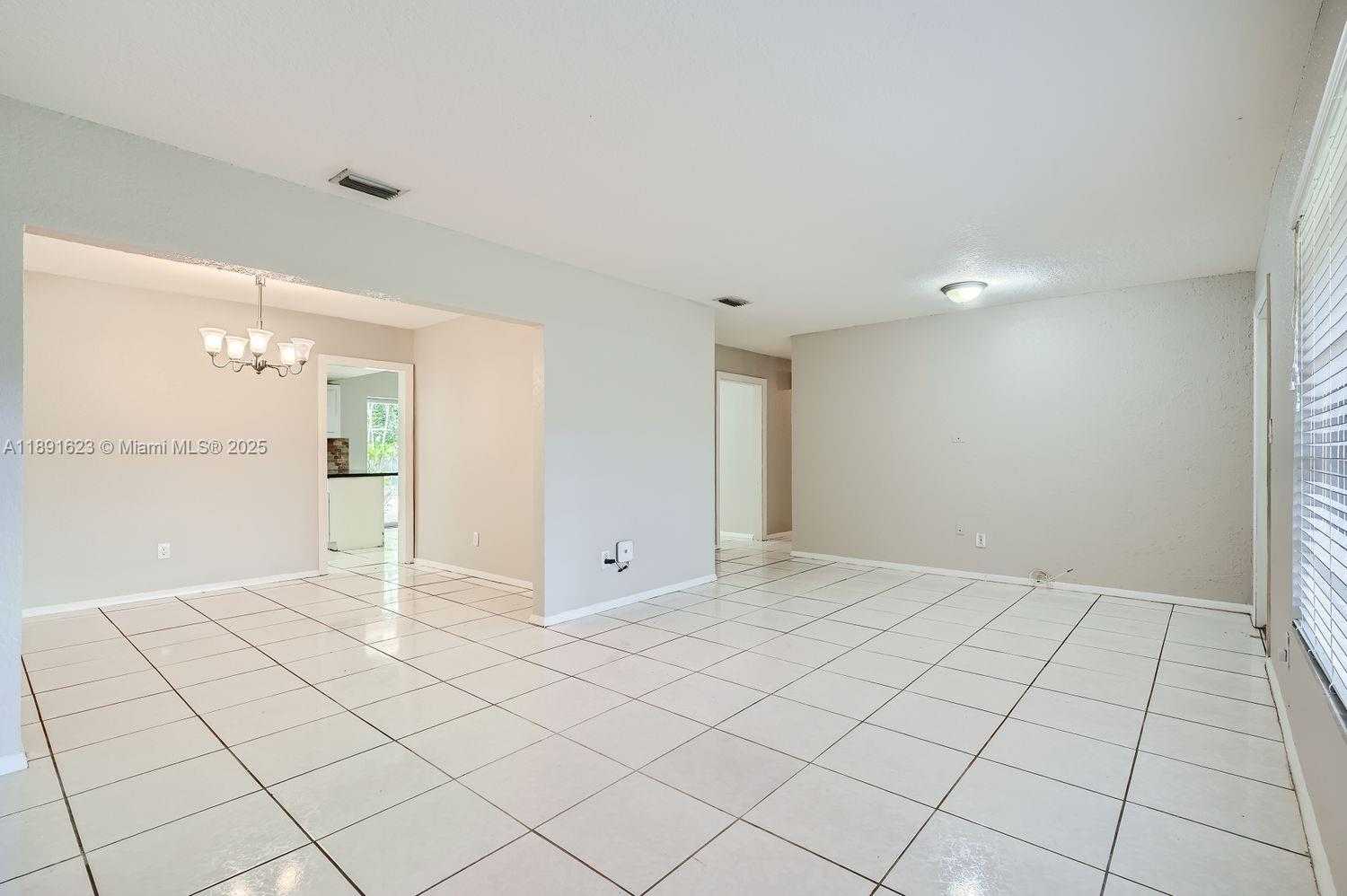 Small Image of 7301 NORTH WEST 11TH ST, Plantation Number 25