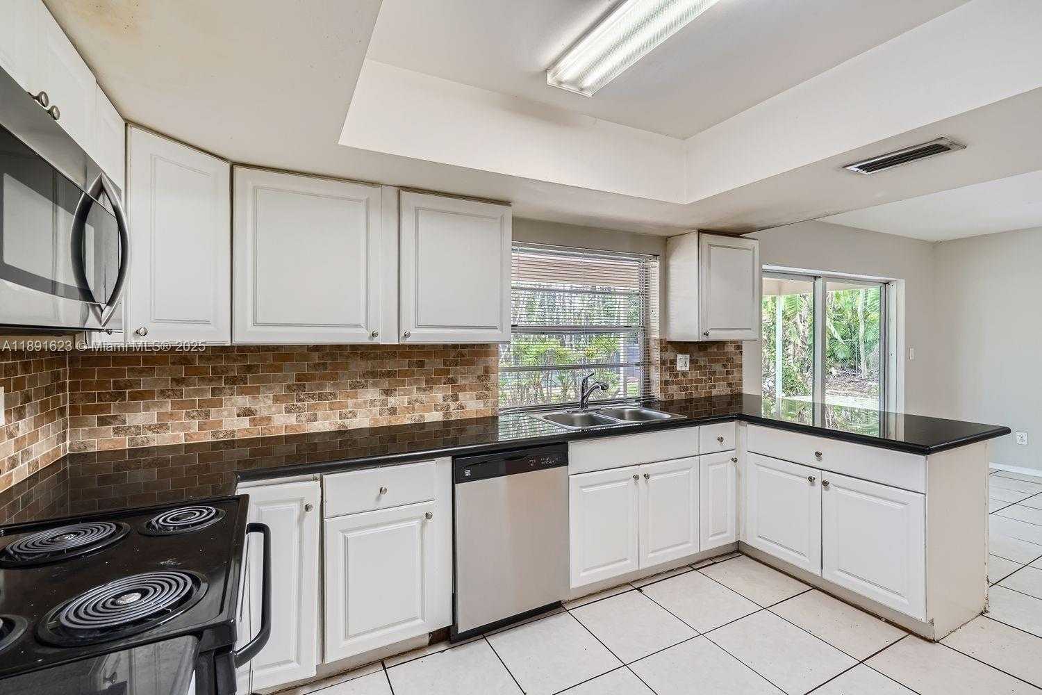 Small Image of 7301 NORTH WEST 11TH ST, Plantation Number 5