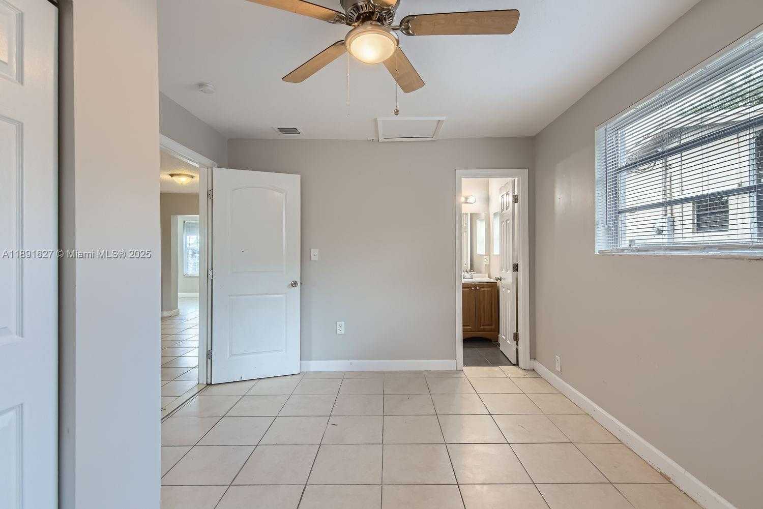 Small Image of 7740 SHALIMAR ST, Miramar Number 9
