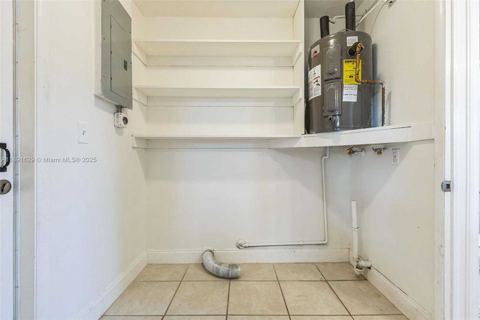 Small Image of 7804 MERIDIAN ST, Miramar Number 14
