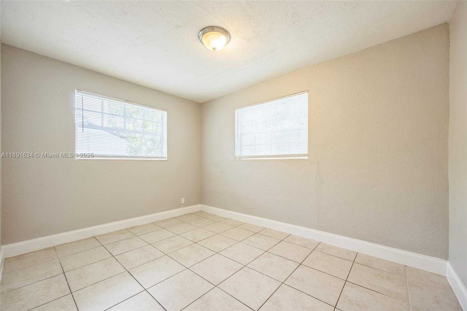 Small Image of 2515 NORTH 66TH AVE, Hollywood Number 12